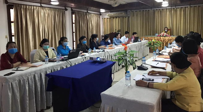 Révision des directives nationales en matière de prévention et de contrôle des infections au Laos
